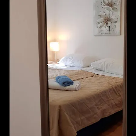 With Parking Space Prozura, Mljet - 22331