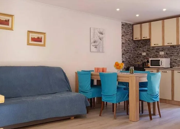 Appartement With Parking Space Prozura, Mljet - 22331 Prožura